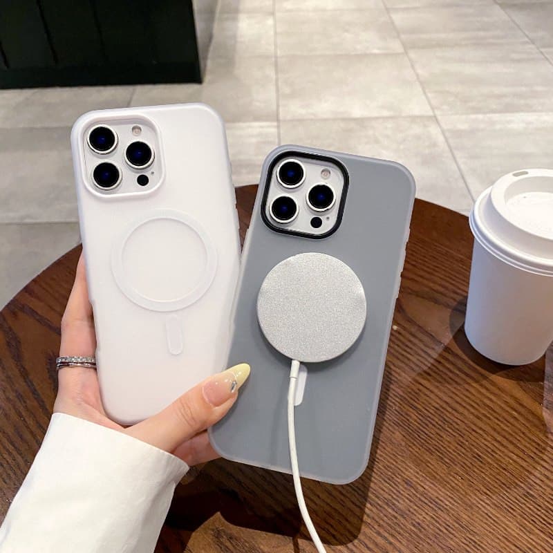 Stöttåligt Silikonskal för iPhone – Slimmad Passform & Silkeslen Yta